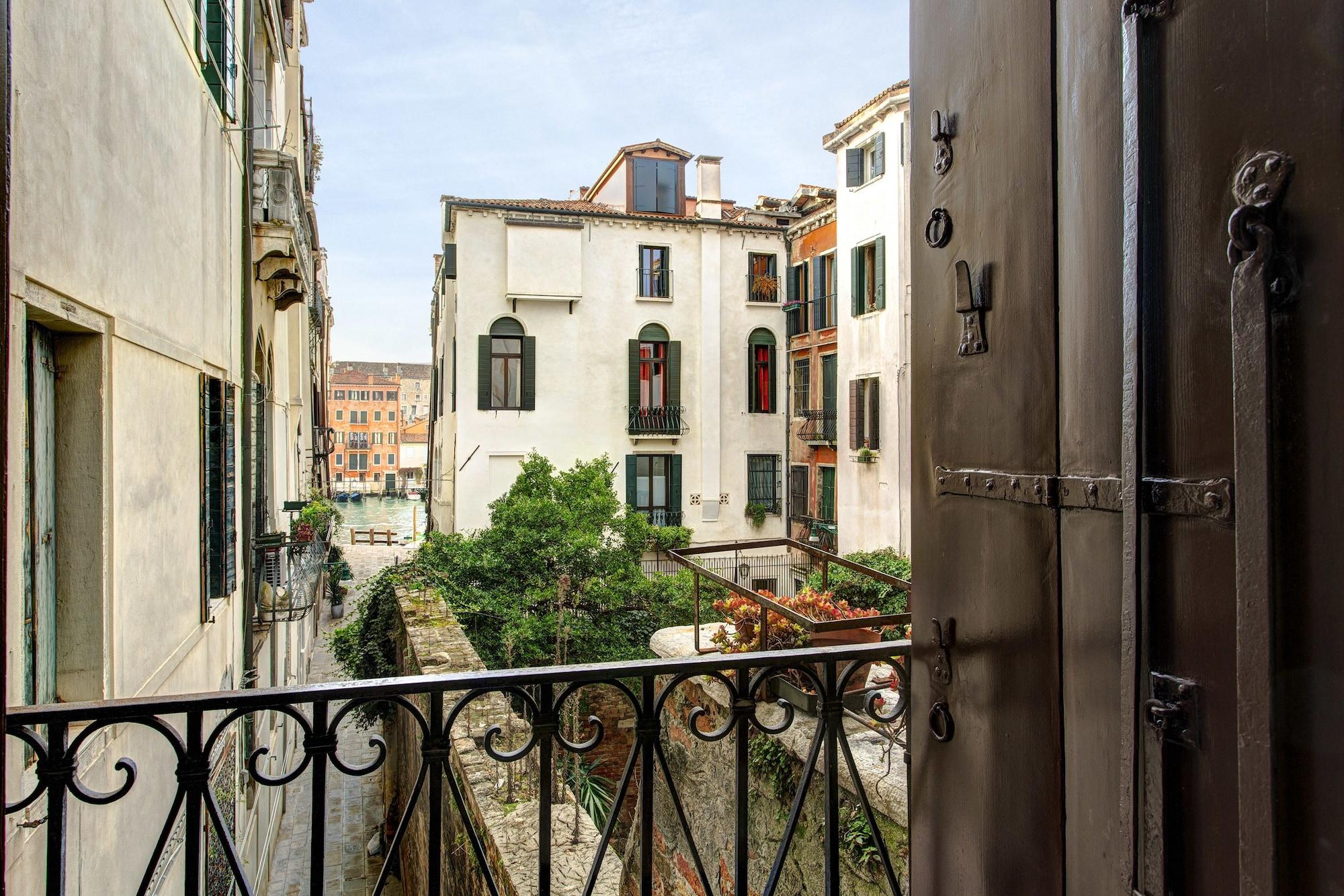 Gkk Exclusive Private Suite Venezia Exterior photo